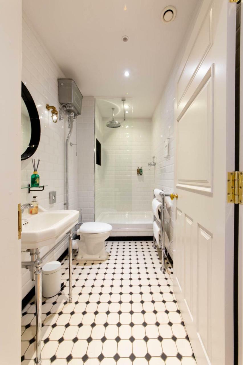 Apartment Linton Collection - The West Wing